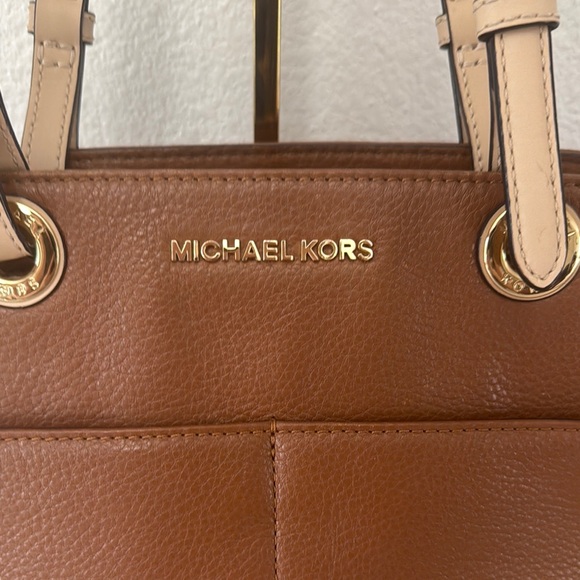 Michael Kors Bedford Leather Tote - Picture 3 of 11